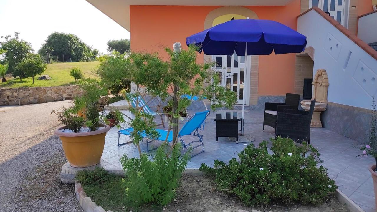 B&B I Tre Ulivi Morro dʼOro Extérieur photo